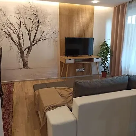 Apartment Tres Bel Rez De Jardin De 53m2. *