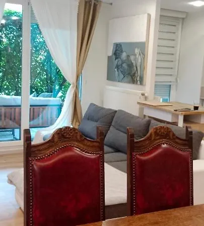 Tres Bel Rez De Jardin De 53m2. Apartment Pfastatt